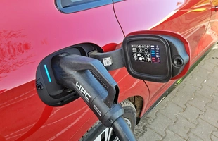 Mercedes CLA 250+ z technologią EQ | Prawdziwa gwiazda elektromobilności?