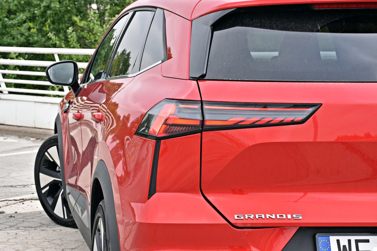 Mitsubishi Grandis 1.3 MHEV | Efekt współpracy z Renault