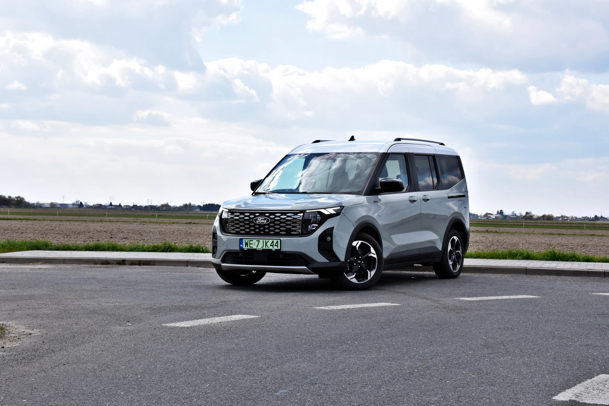Ford E-Tourneo Courier Active | Czy elektryczne auto użytkowo-rodzinne ma sens?