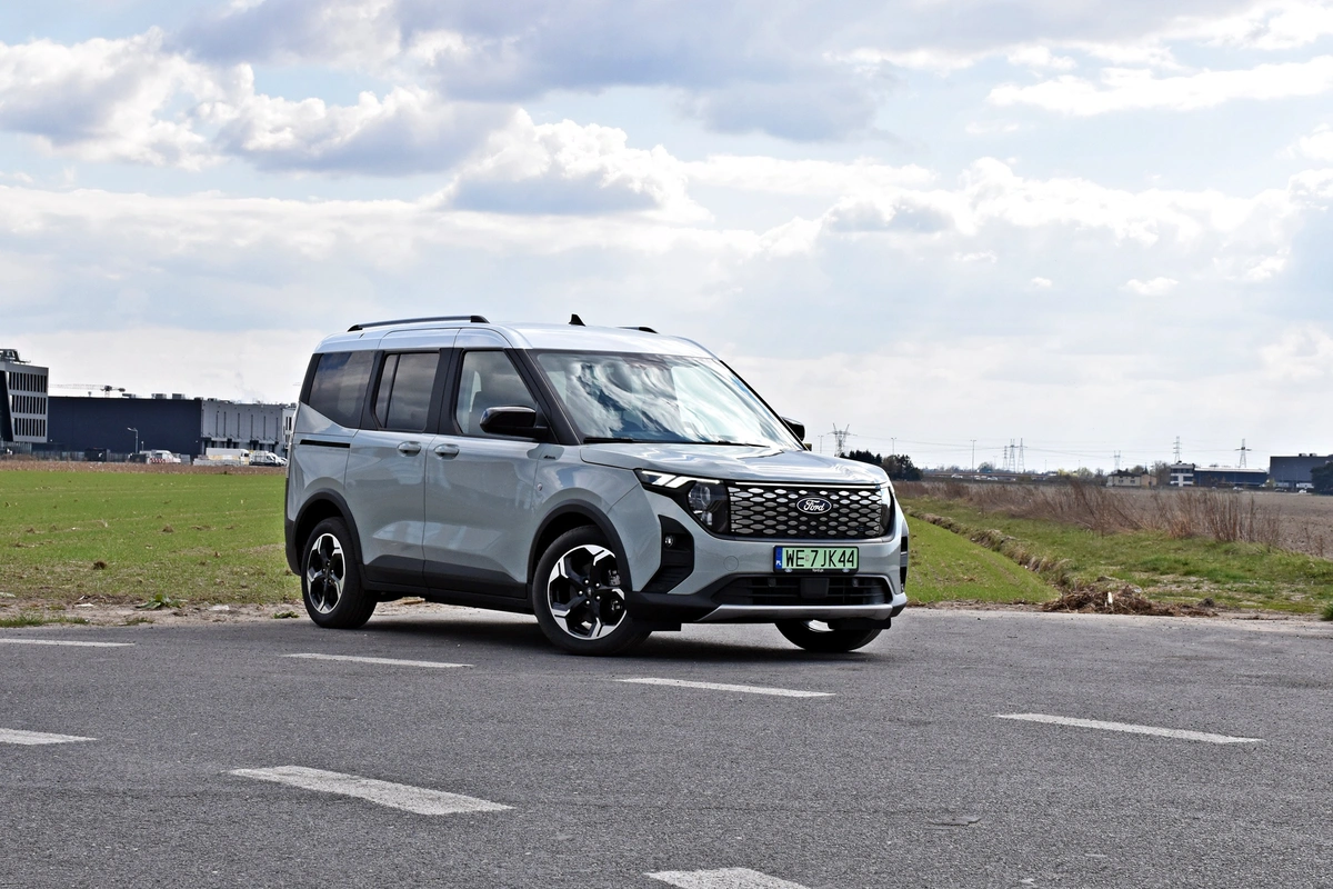 Ford E-Tourneo Courier Active | Czy elektryczne auto użytkowo-rodzinne ma sens?