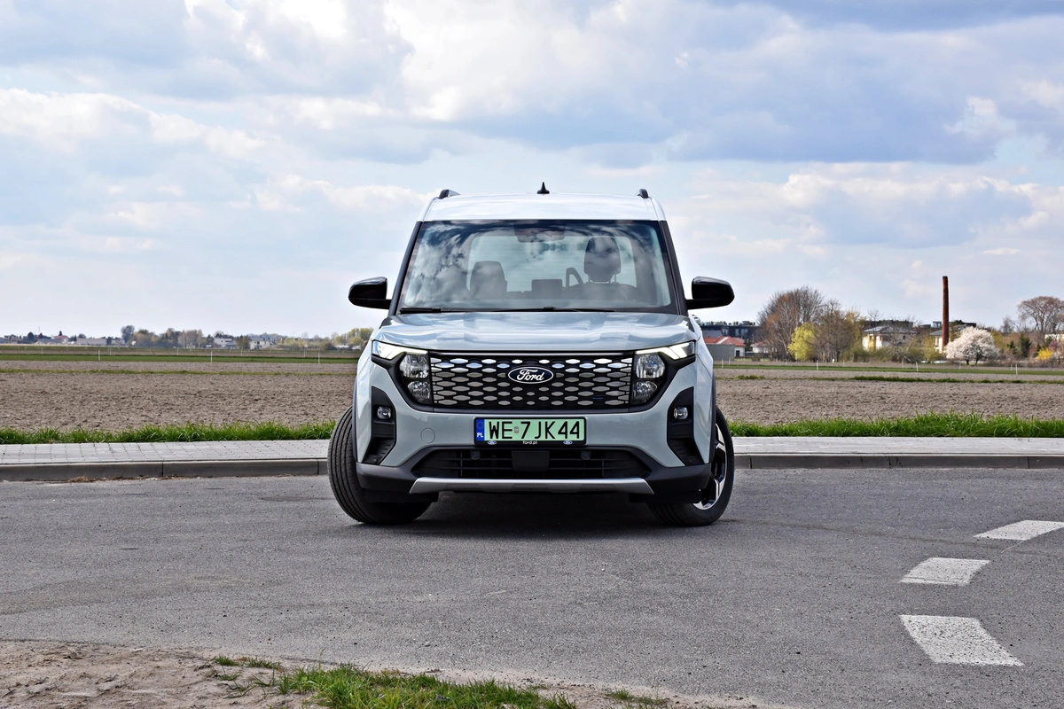 Ford E-Tourneo Courier Active | Czy elektryczne auto użytkowo-rodzinne ma sens?