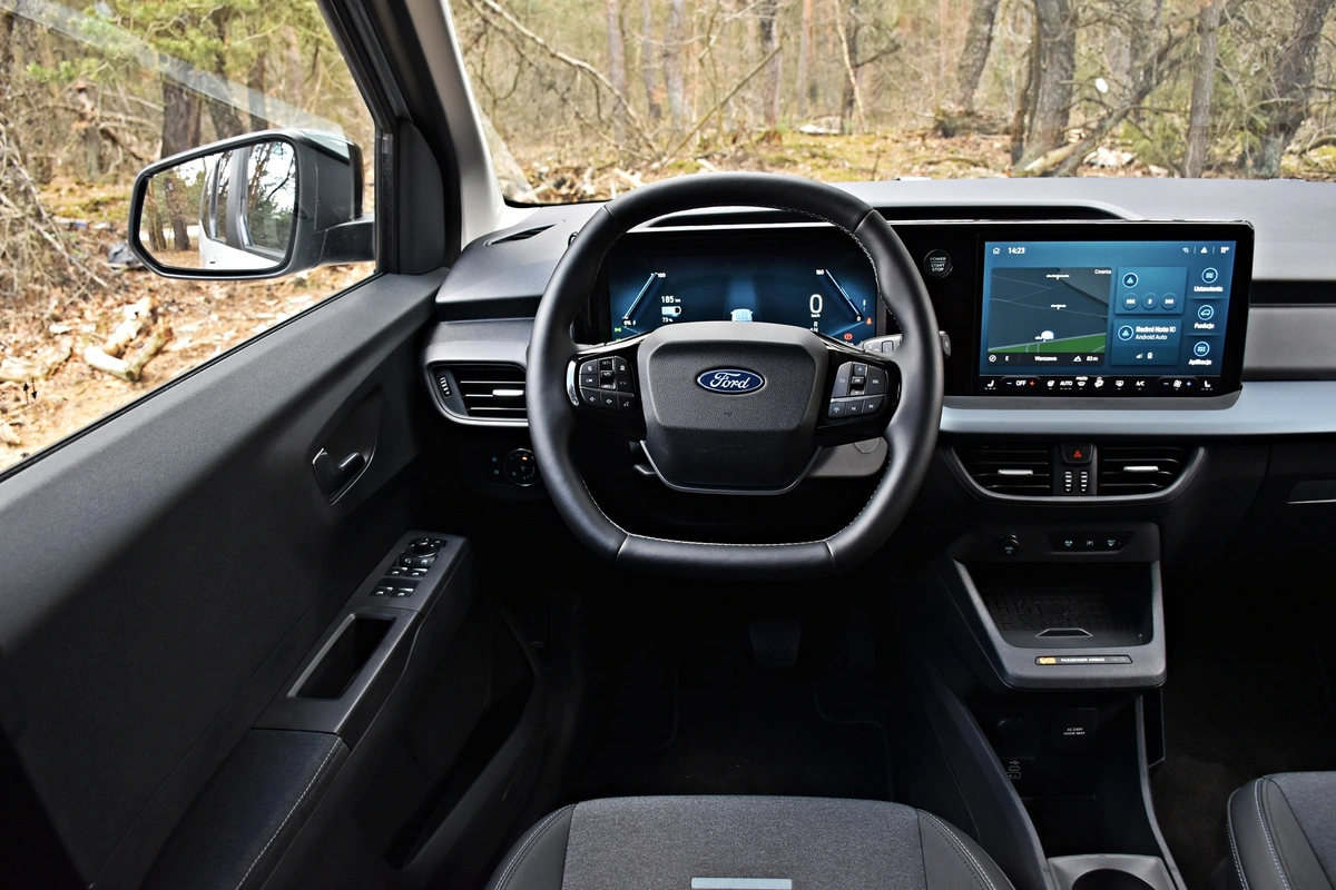 Ford E-Tourneo Courier Active | Czy elektryczne auto użytkowo-rodzinne ma sens?