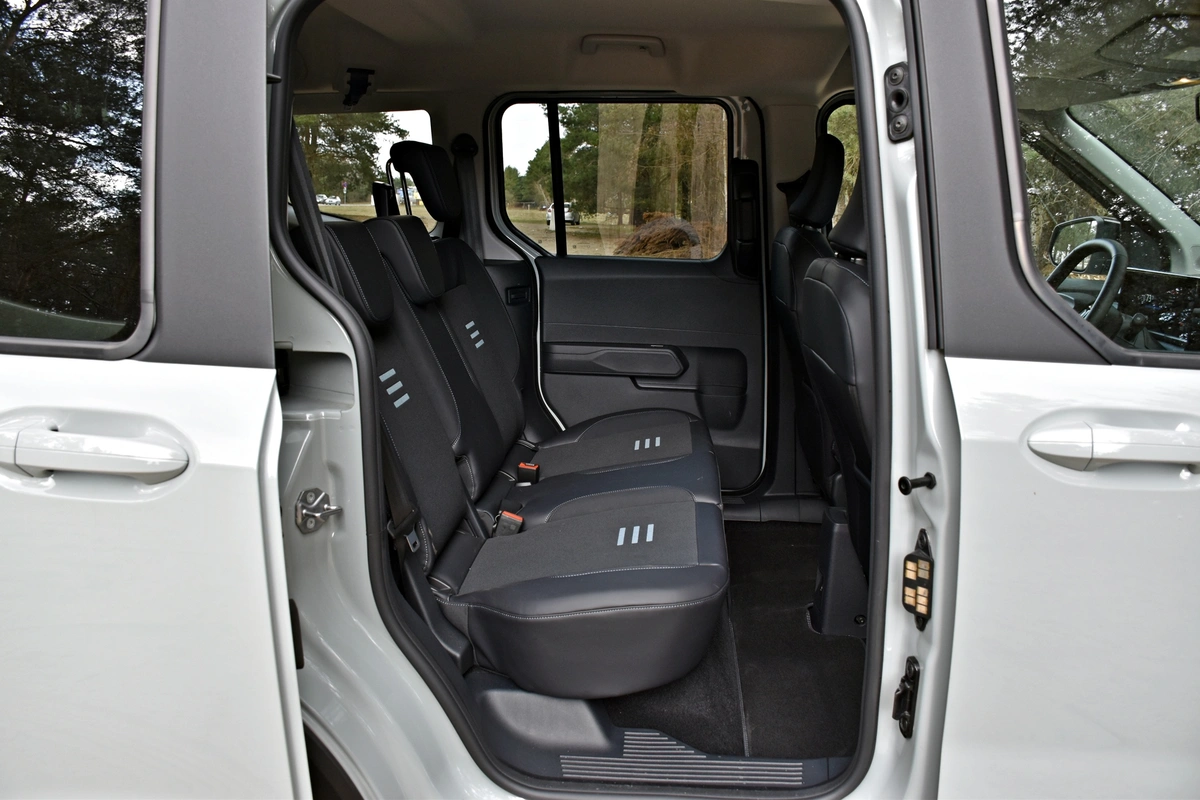 Ford E-Tourneo Courier Active | Czy elektryczne auto użytkowo-rodzinne ma sens?