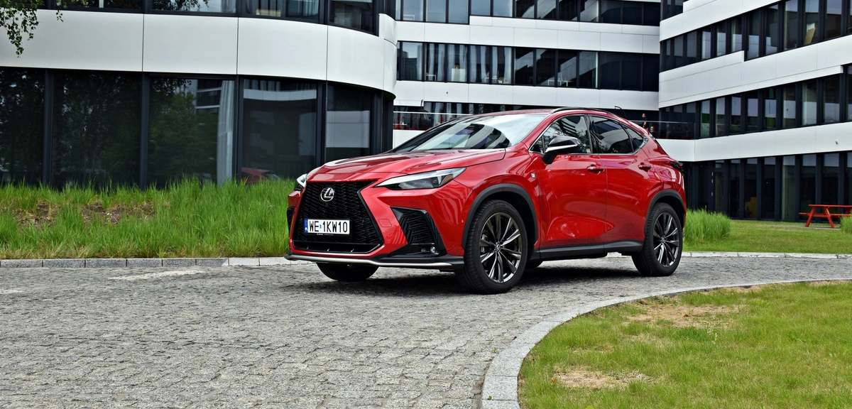 Lexus NX 450h+ | Luksusowa Toyota RAV4 czy jednak coś więcej?