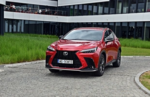 Lexus NX 450h+ | Luksusowa Toyota RAV4 czy jednak coś więcej?