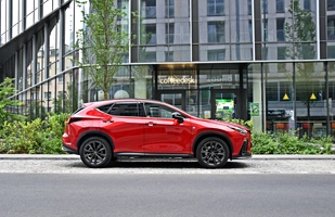 Lexus NX 450h+ | Luksusowa Toyota RAV4 czy jednak coś więcej?