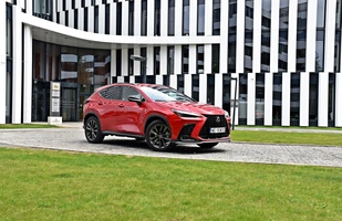 Lexus NX 450h+ | Luksusowa Toyota RAV4 czy jednak coś więcej?