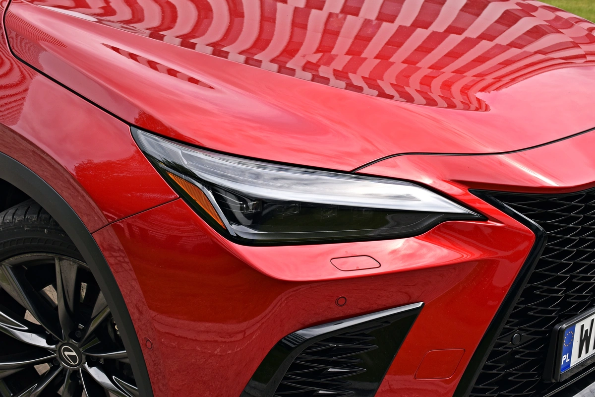 Lexus NX 450h+ | Luksusowa Toyota RAV4 czy jednak coś więcej?