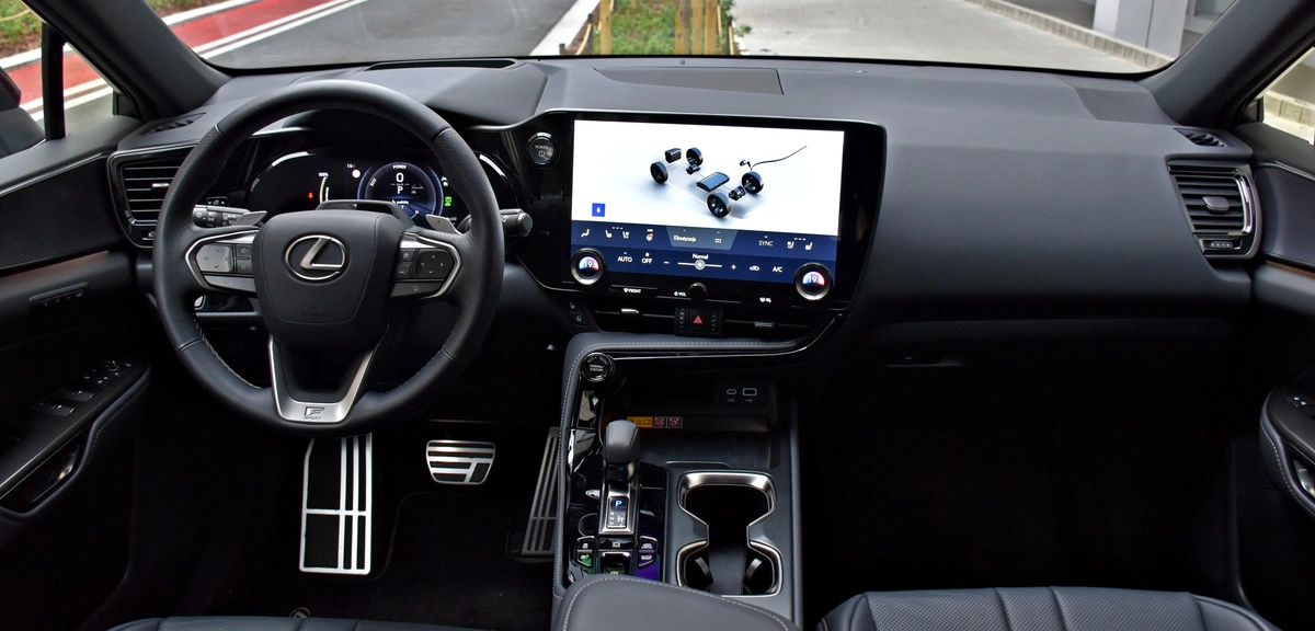 Lexus NX 450h+ | Test, opinie | ChceAuto