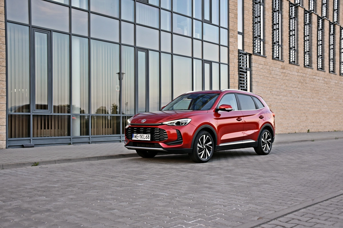 MG ZS Hybrid+ | Nietypowy pomysł na hybrydę