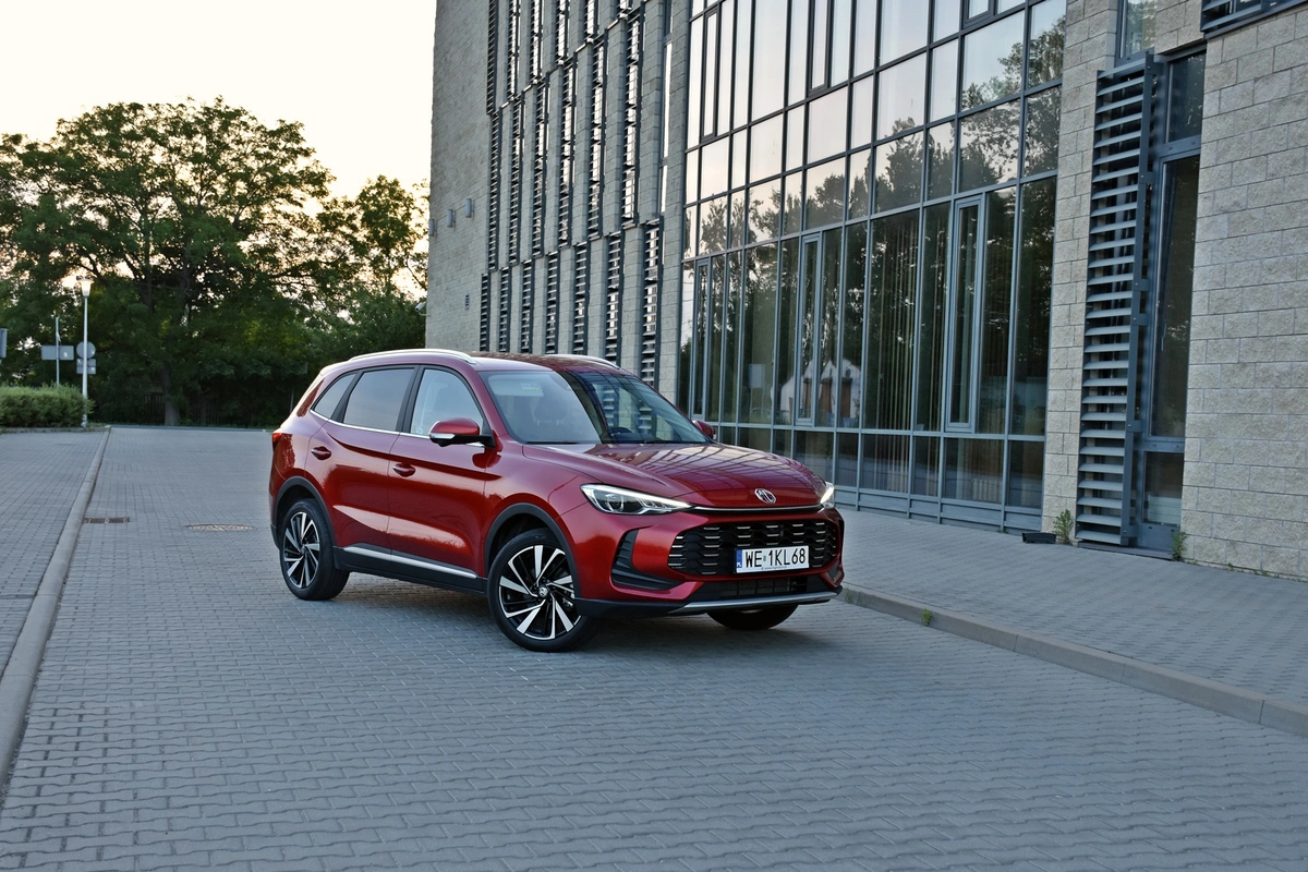 MG ZS Hybrid+ | Nietypowy pomysł na hybrydę