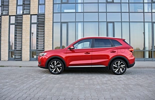 MG ZS Hybrid+ | Nietypowy pomysł na hybrydę