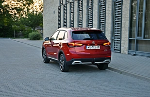 MG ZS Hybrid+ | Nietypowy pomysł na hybrydę