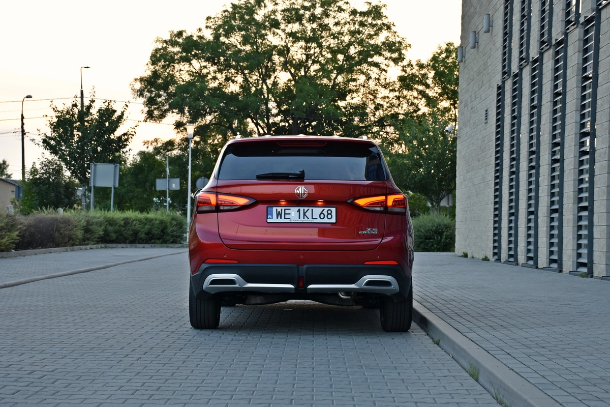 MG ZS Hybrid+ | Nietypowy pomysł na hybrydę