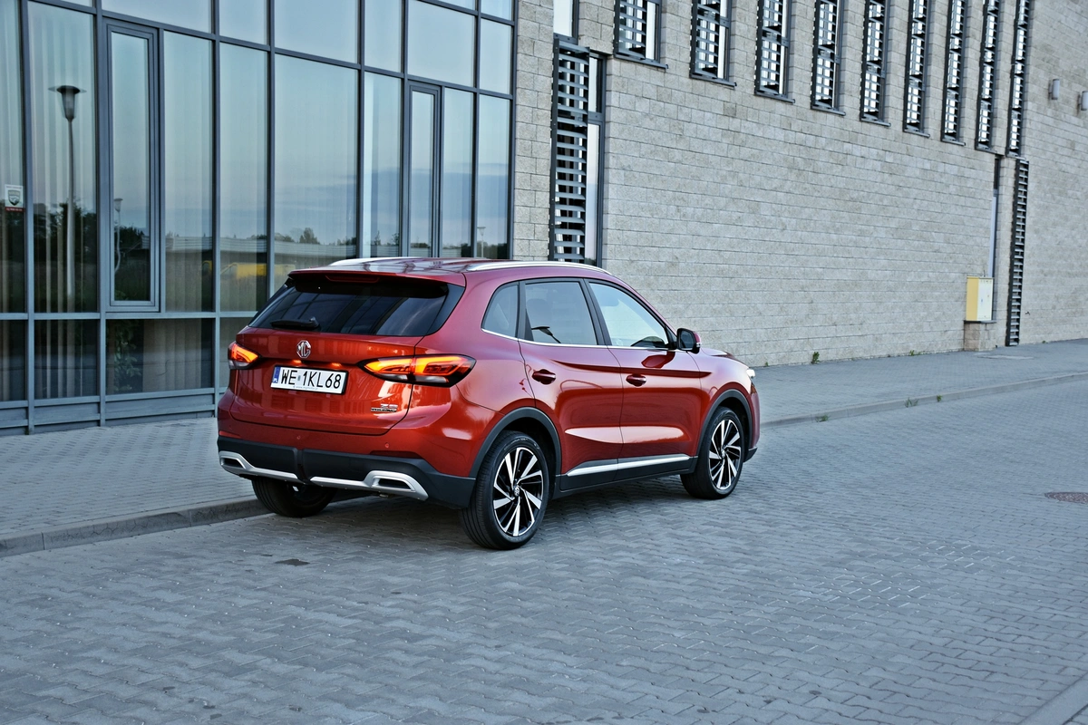 MG ZS Hybrid+ | Nietypowy pomysł na hybrydę