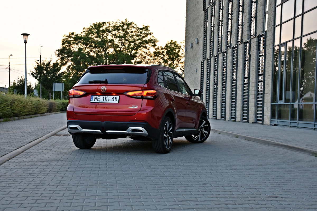 MG ZS Hybrid+ | Nietypowy pomysł na hybrydę