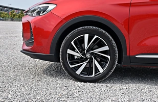 MG ZS Hybrid+ | Nietypowy pomysł na hybrydę