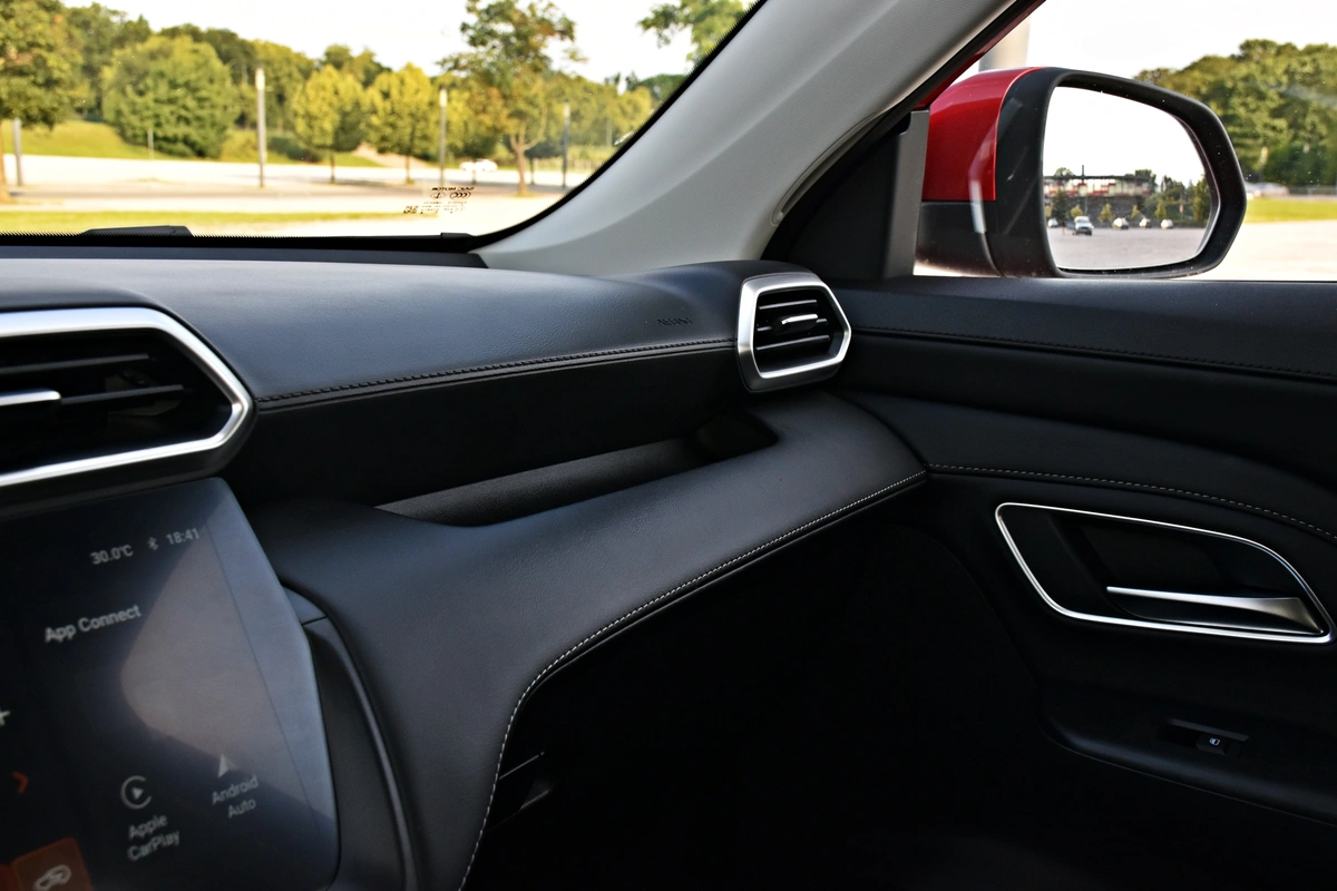 MG ZS Hybrid+ | Nietypowy pomysł na hybrydę