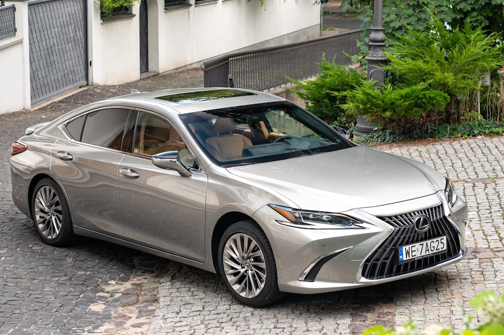 Lexus ES Final Edition. Ostatni moment na zakup