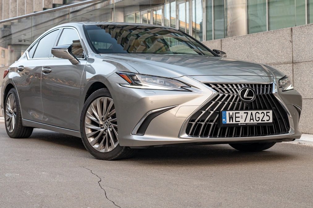 Lexus ES Final Edition. Ostatni moment na zakup