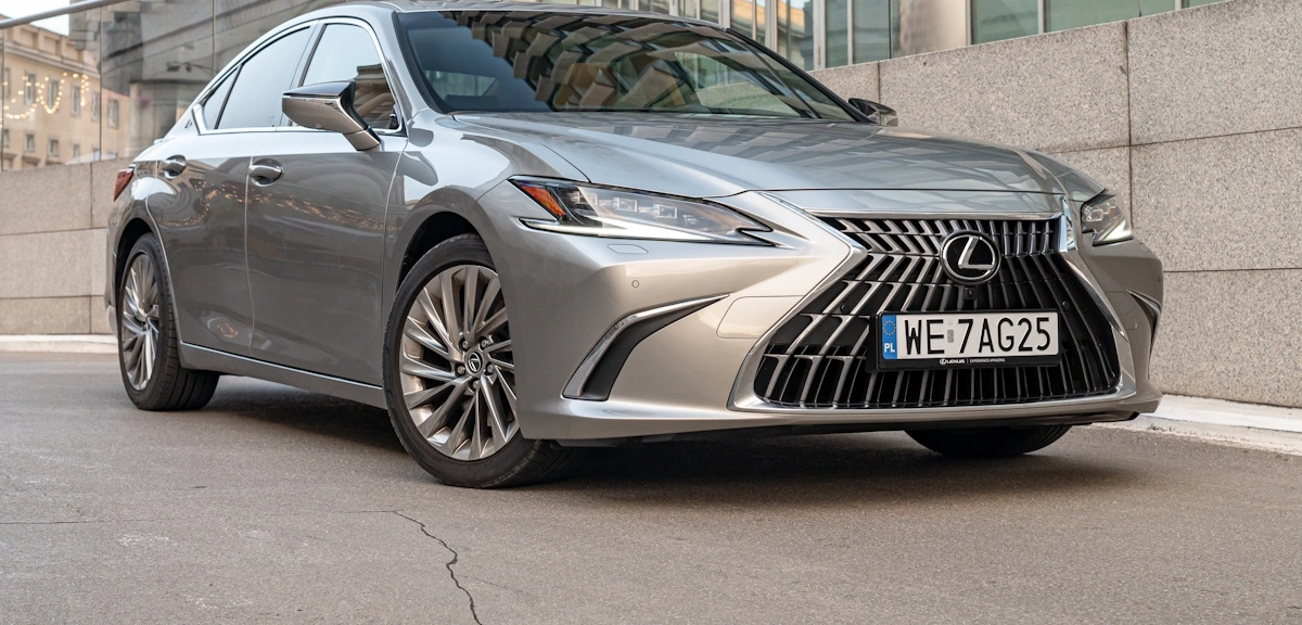 Lexus ES Final Edition. Ostatni moment na zakup