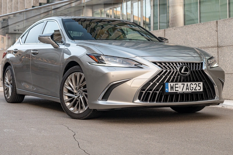 Lexus ES Final Edition. Ostatni moment na zakup