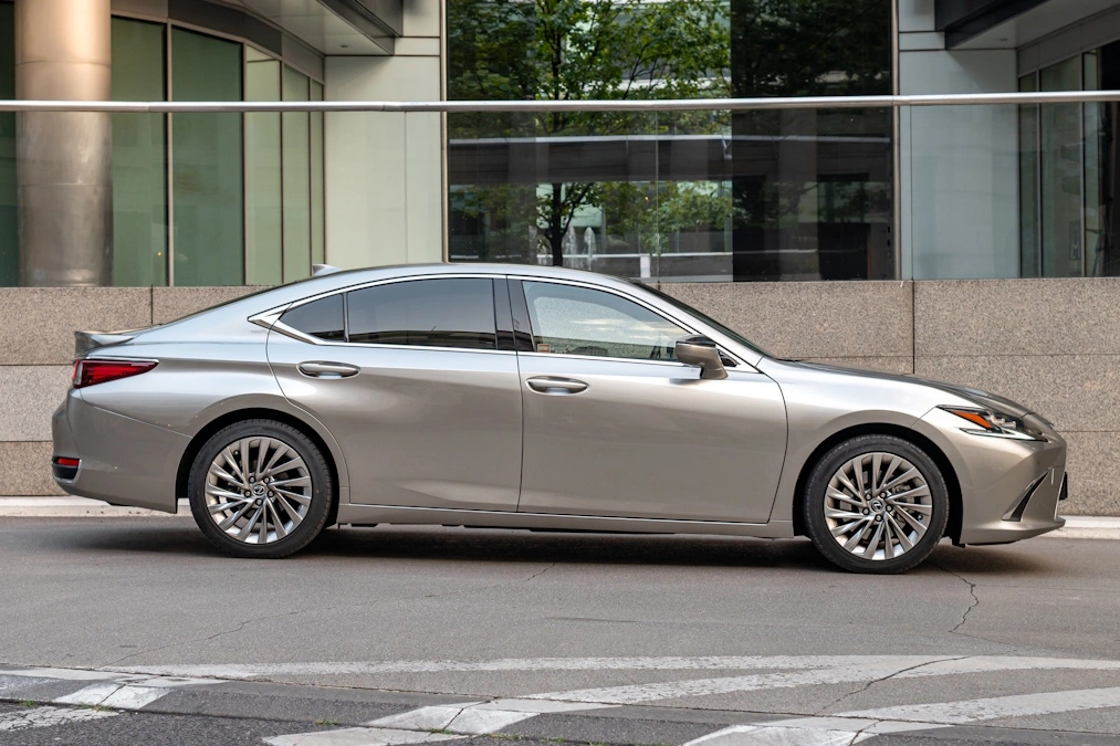 Lexus ES Final Edition. Ostatni moment na zakup