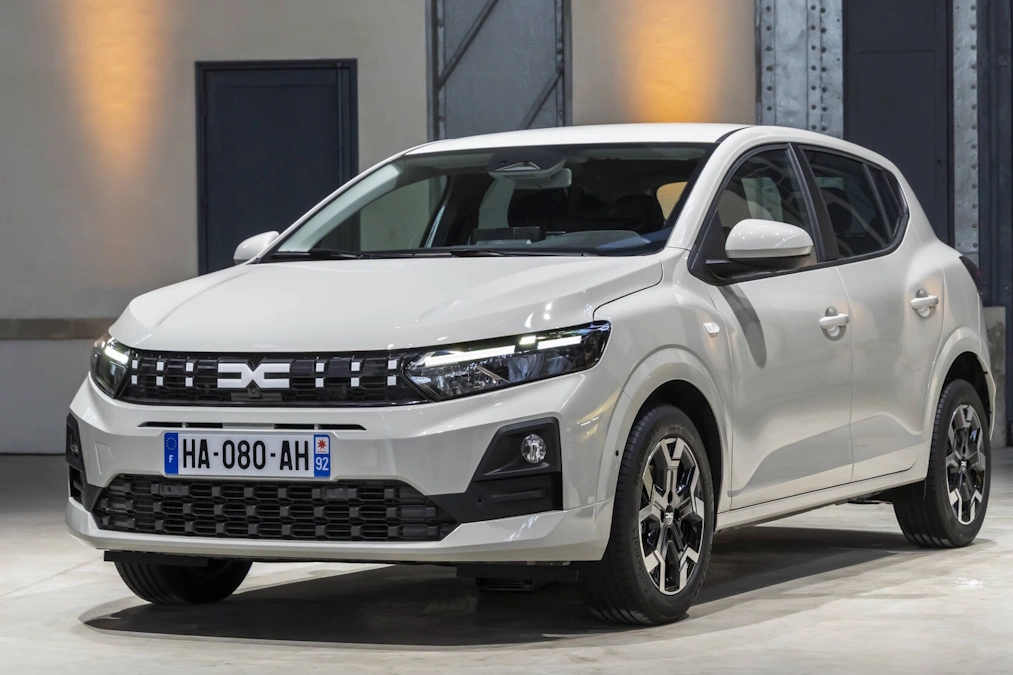 Dacia Sandero Hybrid. Polskie ceny