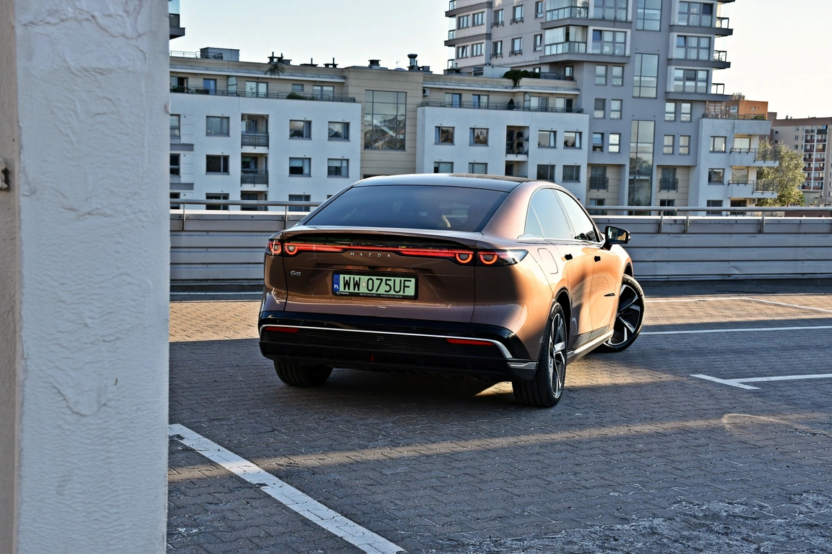 Mazda 6e Long Range | Pasuje do tej marki, ale…