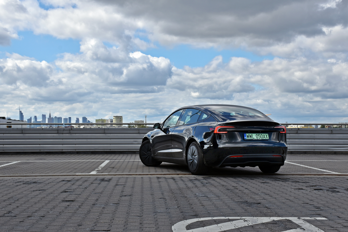 Tesla Model 3 RWD | Czy podstawowa wersja daje radę?