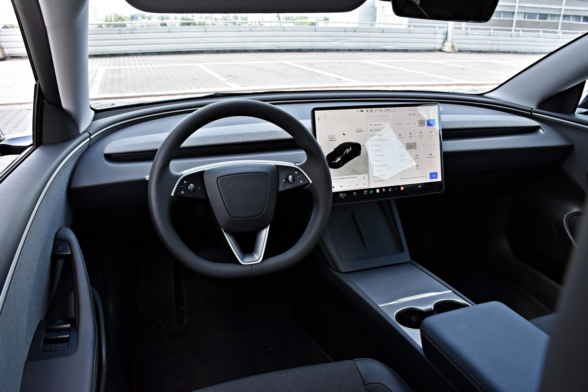 Tesla Model 3 RWD | Czy podstawowa wersja daje radę?