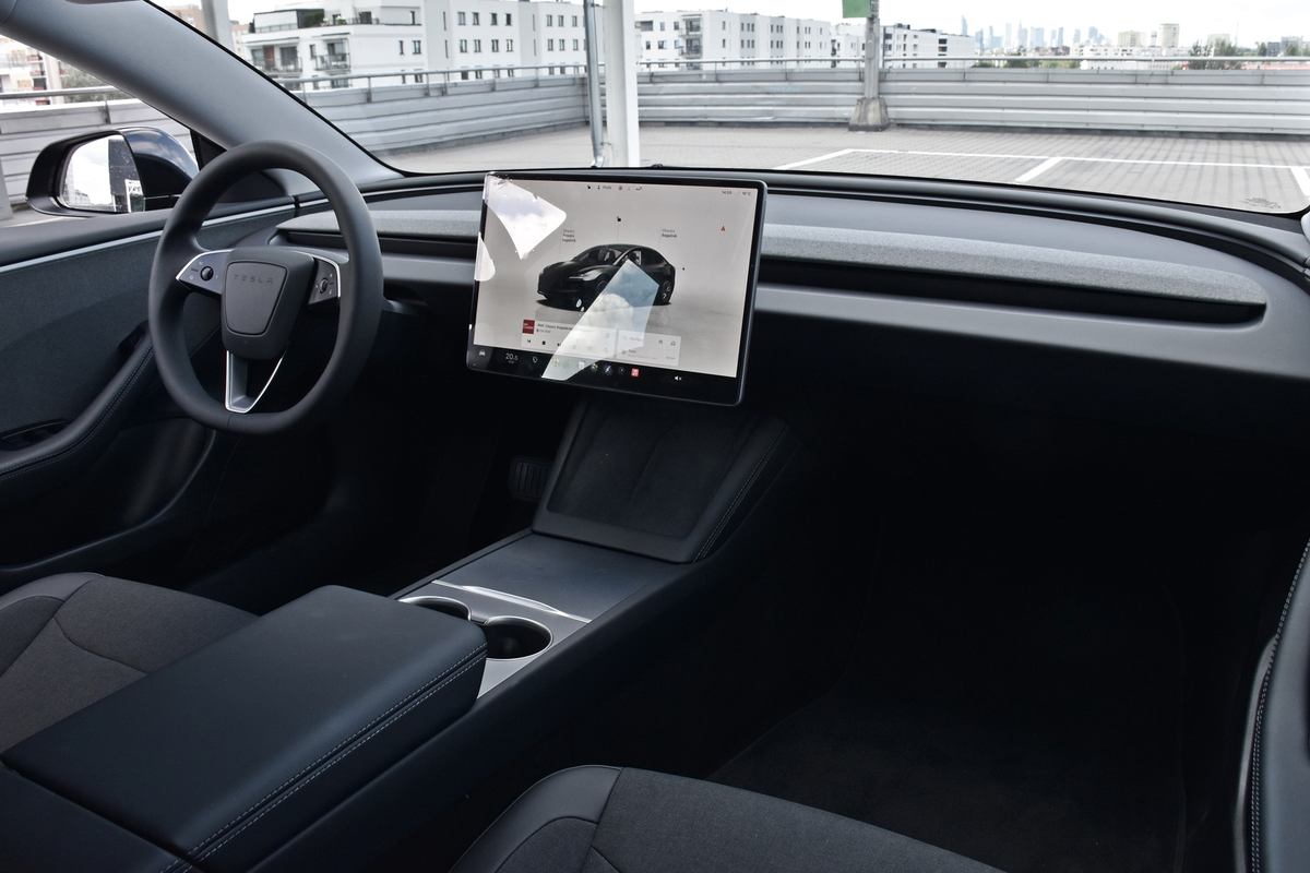 Tesla Model 3 RWD | Czy podstawowa wersja daje radę?