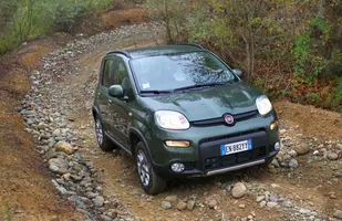 Fiat Panda 4x4 już w Polsce. Znamy cenę — zdjęcie 4
