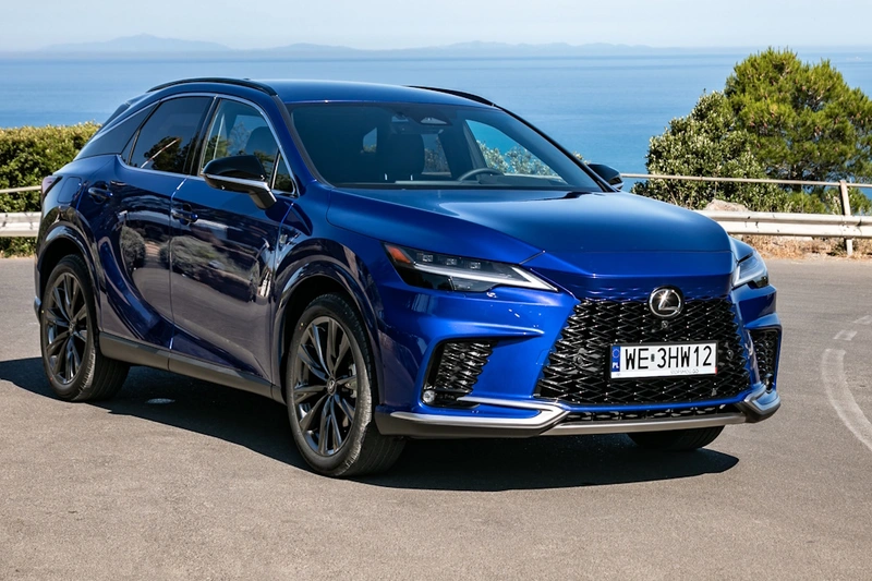 Lexus RX taniej nawet o 84 tys. zł