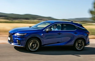 Lexus RX taniej nawet o 84 tys. zł
