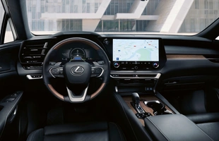 Lexus RX taniej nawet o 84 tys. zł