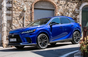 Lexus RX taniej nawet o 84 tys. zł
