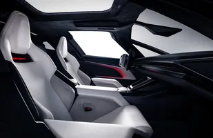 Tesla Roadster oficjalnie pokazana — zdjęcie 4