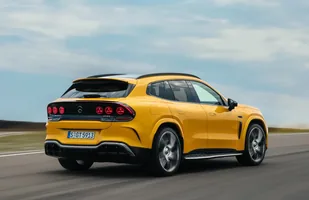 Mercedes-AMG GT SUV oficjalnie. Polskie ceny — zdjęcie 12