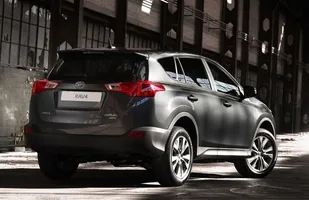 Taka jest Toyota RAV4 IV! — zdjęcie 5
