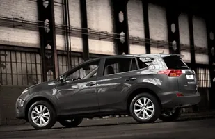 Taka jest Toyota RAV4 IV! — zdjęcie 6