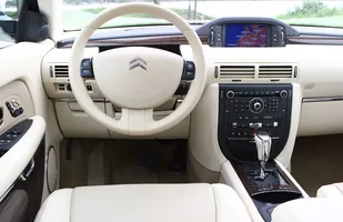 Odeszła legenda - koniec Citroena C6 — zdjęcie 2