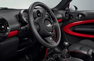218 KM w nowym Mini. Oto Paceman JCW! — zdjęcie 6