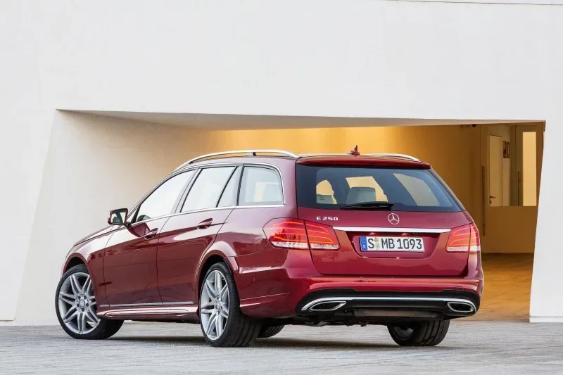 Mercedes klasy E Avantgarde kombi po liftingu