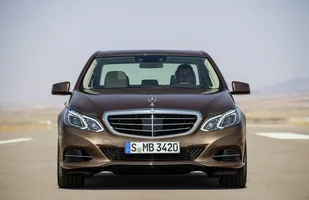 Mercedes klasy E po liftingu — zdjęcie 6