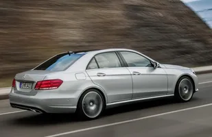 Mercedes klasy E po liftingu — zdjęcie 9