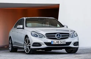 Mercedes klasy E po liftingu — zdjęcie 10