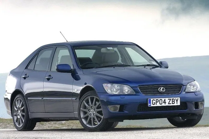 Lexus IS