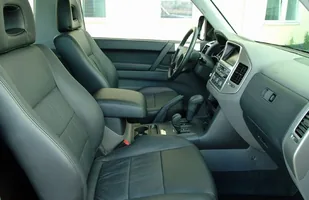 Mitsubishi Pajero III. Już nie terenówka — zdjęcie 4