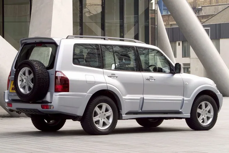 Mitsubishi Pajero III